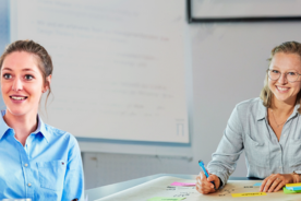 Portrait von Nora Zallmann und Ines Wormuth